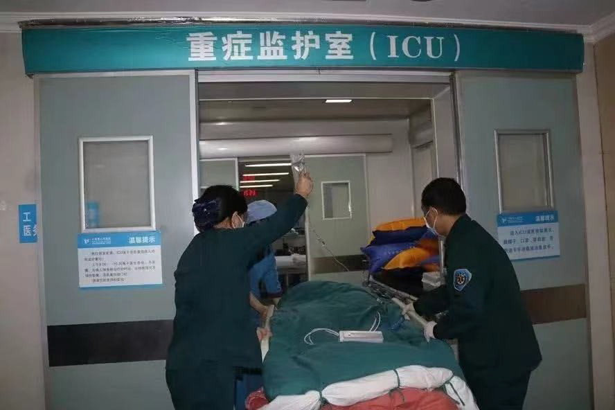 长沙私人救护车租车联系方式