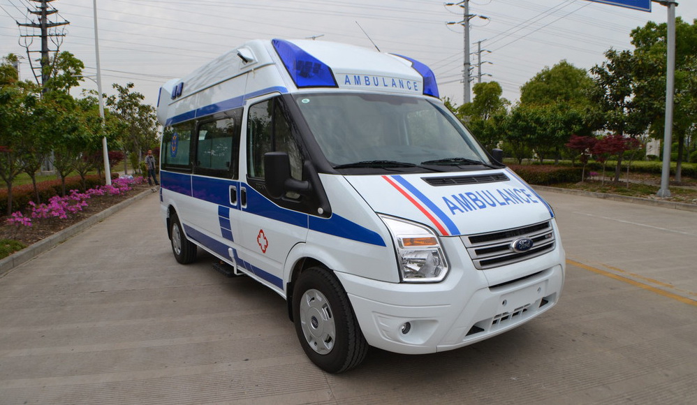 长沙私人救护车租赁电话号码
