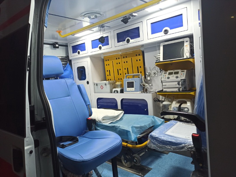 郴州娄底市中心医院正规救护车