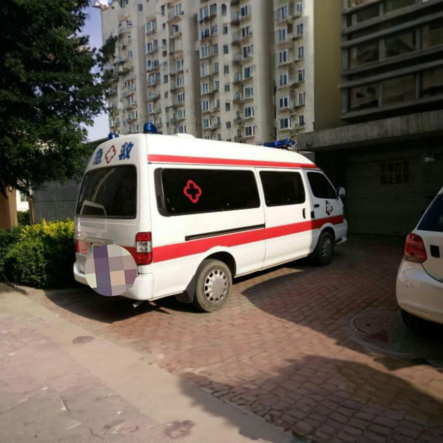 岳阳长沙市人民医院跨省救护车医院转院车电话