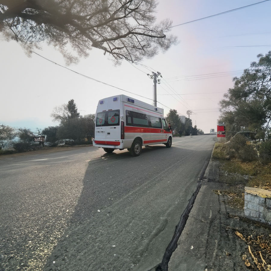 岳阳湖南株洲市中医院到珠海市市辖区哪里能出租救护车