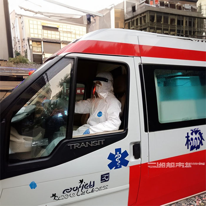 岳阳湖南益阳市人民医院转院到济宁市任城区救护车辆出租哪个好