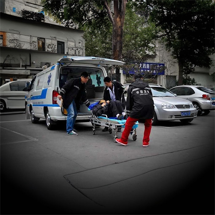 郴州湖南省中医学院附属一医院跨省救护车出租叫救护车打什么号码