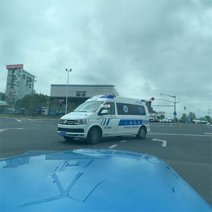 郴州湖南中医药高等专科学校附属医院租赁救护车怎么联系120转院