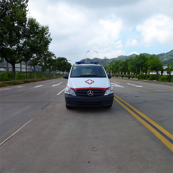 长沙租赁私人救护车电话号码