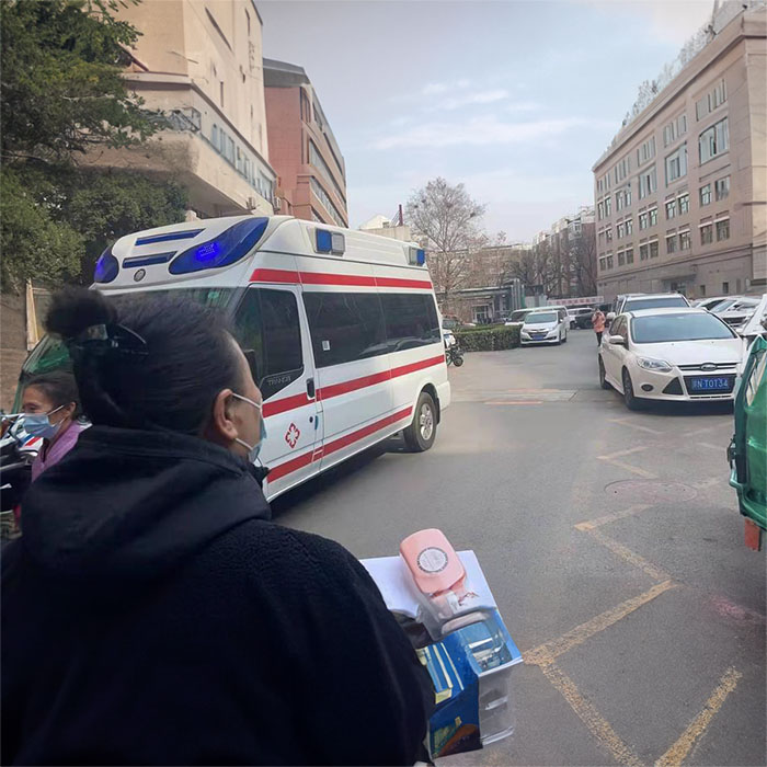 长沙租赁私人救护车电话号码