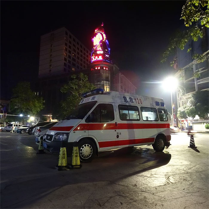 长沙租赁私人救护车电话号码