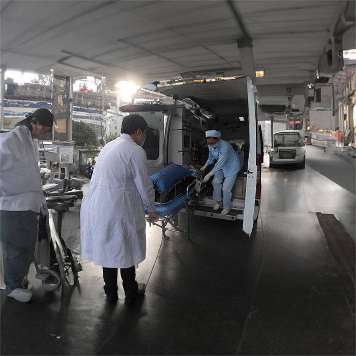 长沙出租私人救护车联系电话