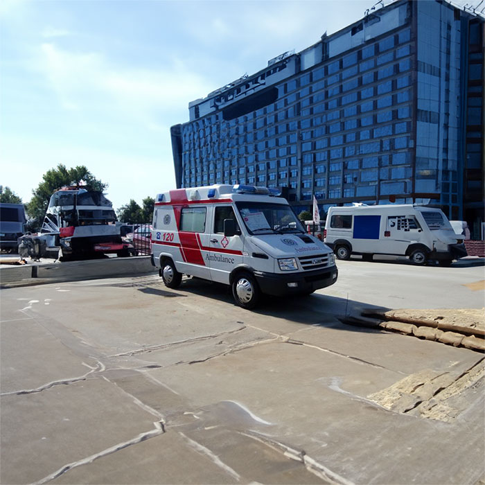 长沙出租私人救护车电话号码