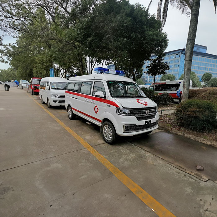 长沙租赁私人救护车联系电话