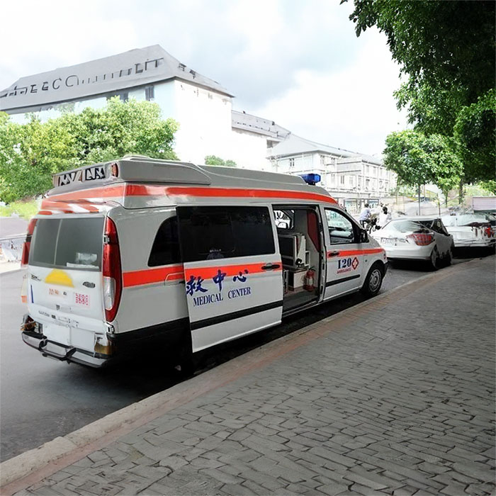 长沙出租私人救护车联系电话