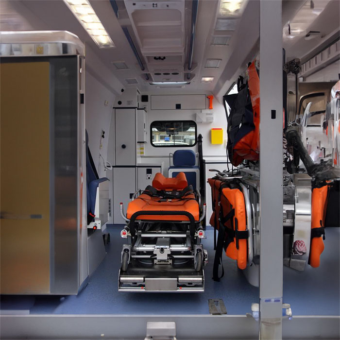 长沙租赁救护车电话号码