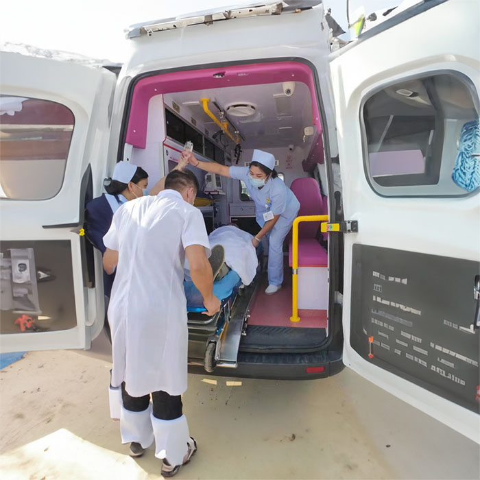 长沙租赁私人救护车电话号码