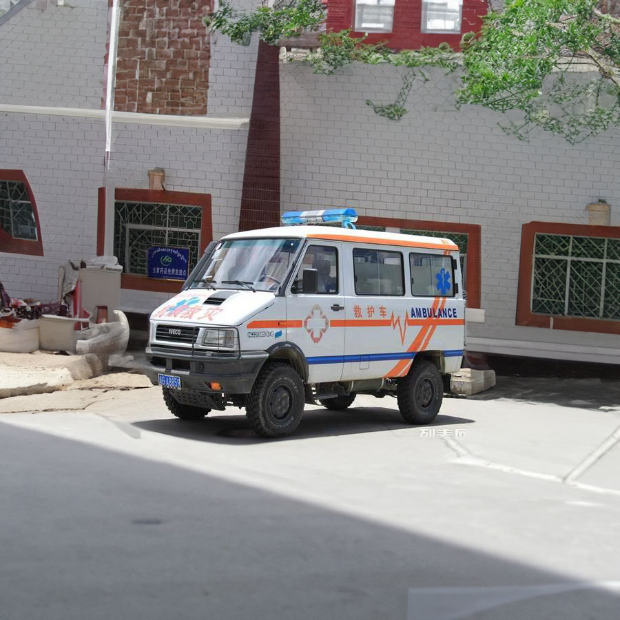 长沙租赁私人救护车联系电话