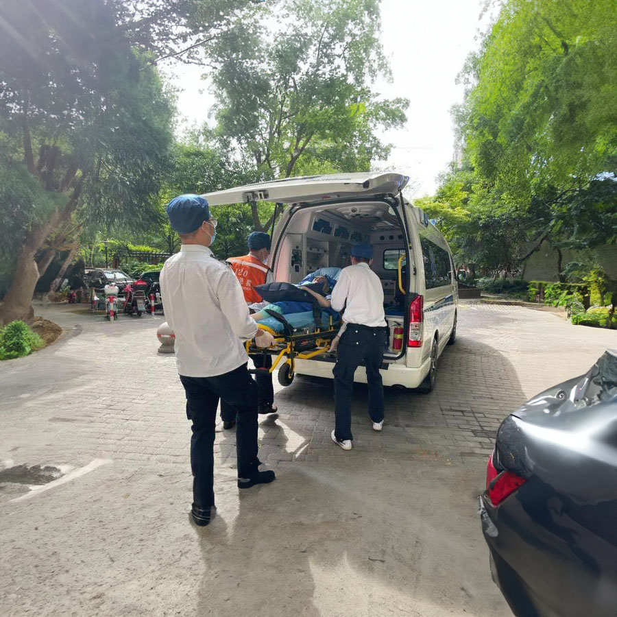 长沙出租救护车联系方式